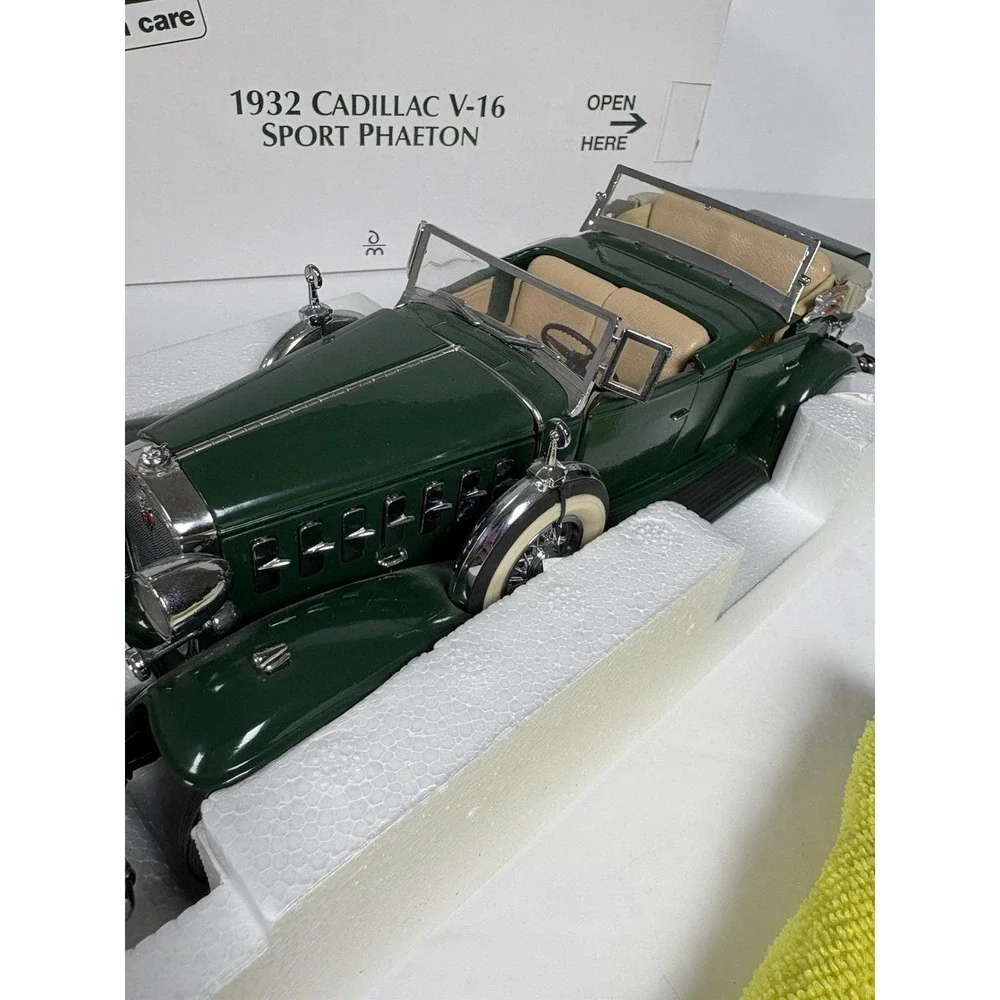 Danbury Mint 1932 Cadillac V16 Sport Phaeton 1:24 Diecast READ